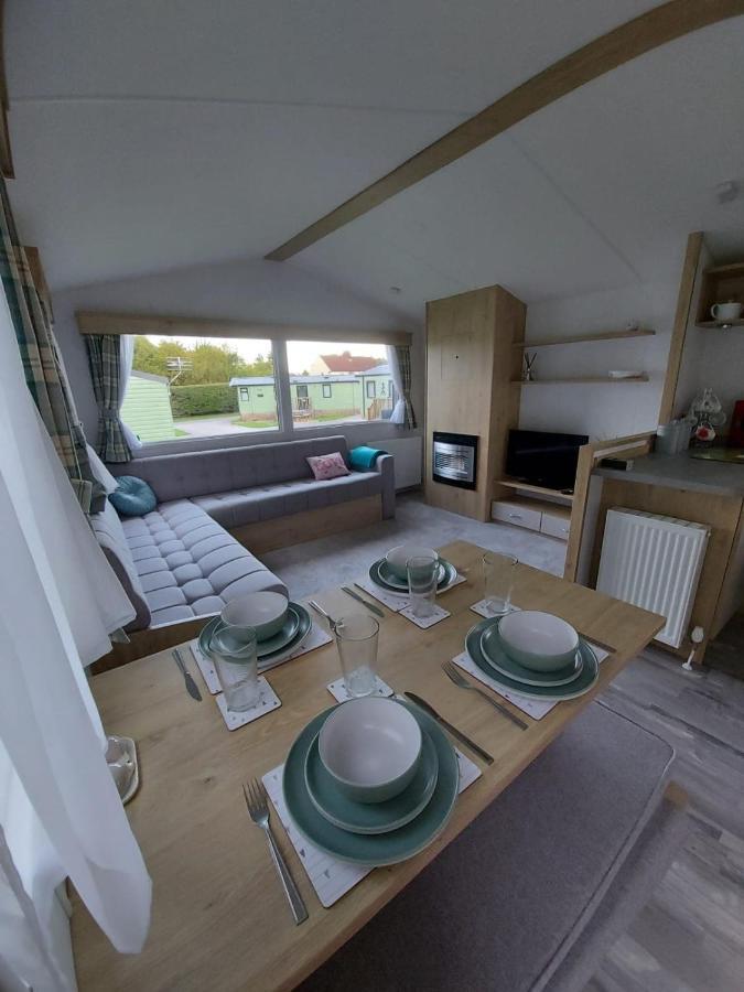 Woofles Luxury Caravan At Knaresborough Lido מראה חיצוני תמונה