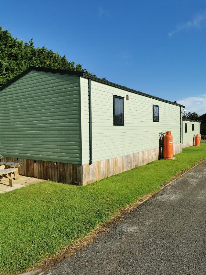 Woofles Luxury Caravan At Knaresborough Lido מראה חיצוני תמונה