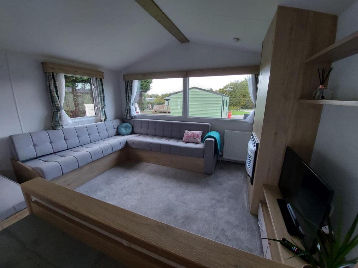 Woofles Luxury Caravan At Knaresborough Lido מראה חיצוני תמונה