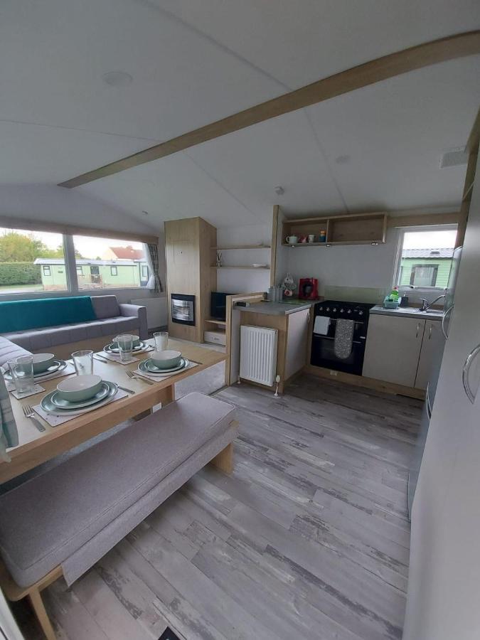 Woofles Luxury Caravan At Knaresborough Lido מראה חיצוני תמונה