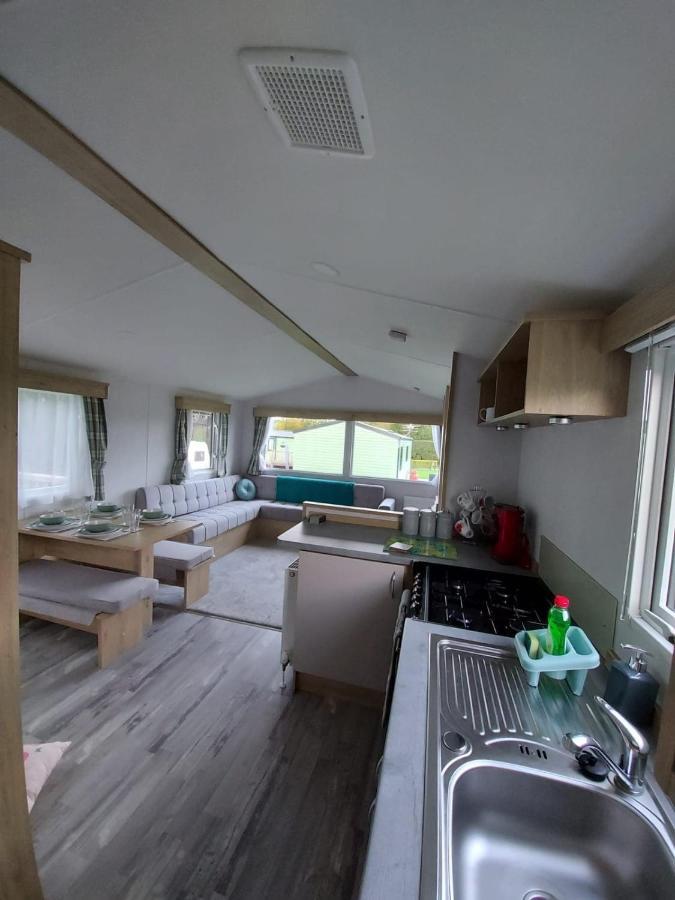 Woofles Luxury Caravan At Knaresborough Lido מראה חיצוני תמונה