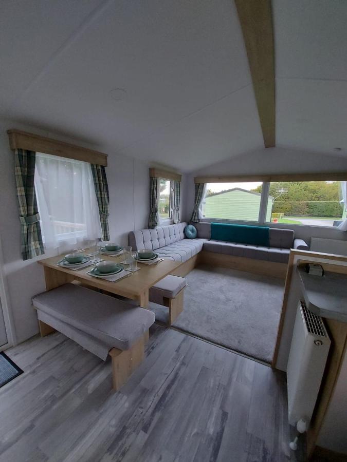 Woofles Luxury Caravan At Knaresborough Lido מראה חיצוני תמונה